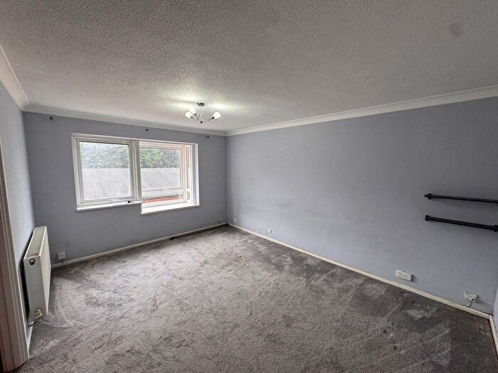 1 Bedroom Flat To Rent In Pennycroft, Pixton Way, Croydon, Surrey, CR0
