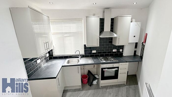 3 Bedroom Flat To Rent In Glossop Road, Sheffield, Sheffield, South Yorkshire, S10