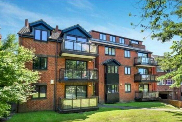 2 Bedroom Flat To Rent In The Avenue, Beckenham, BR3