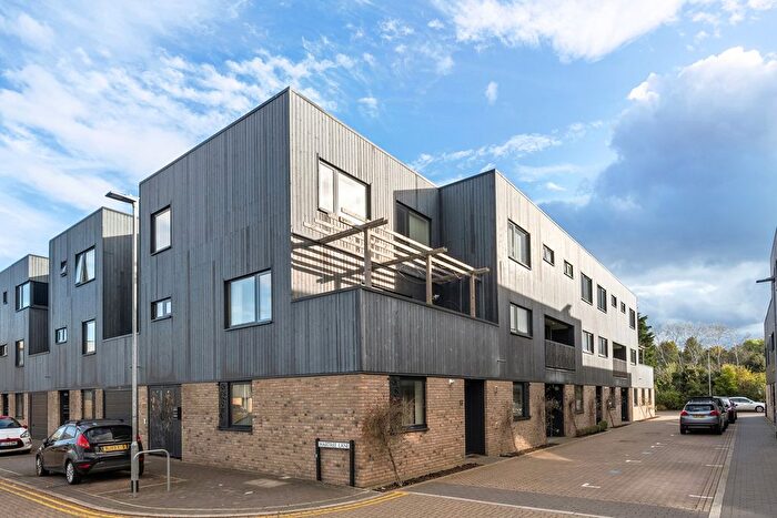 2 Bedroom Flat To Rent In Drury Avenue, Cambridge, CB2