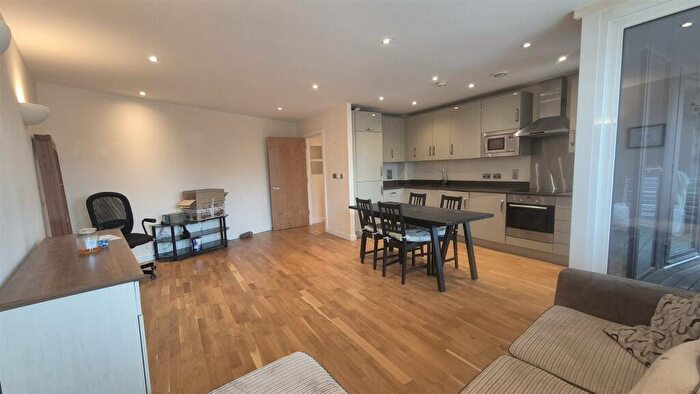 1 Bedroom Apartment For Sale In Fenton Court, Burgess Springs, Chelmsford, CM1