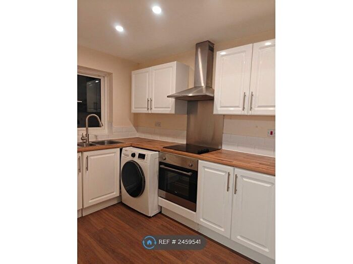 1 Bedroom Flat To Rent In Clent Way, Birmingham, B32