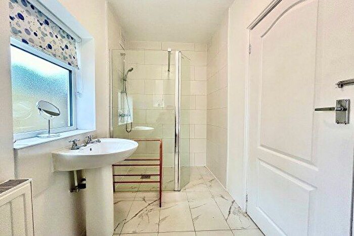 1 Bedroom Flat To Rent In Warner Road, London, E17