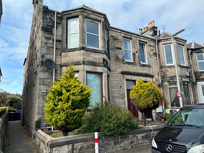 2 Bedroom Flat To Rent In Brucefield Avenue, Dunfermline, KY11