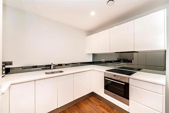 2 Bedroom Flat To Rent In Wharf Street, Greenwich, SE8