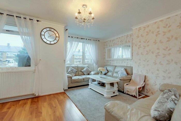 3 Bedroom Flat To Rent In Harpley Square, Harpley Square, E1