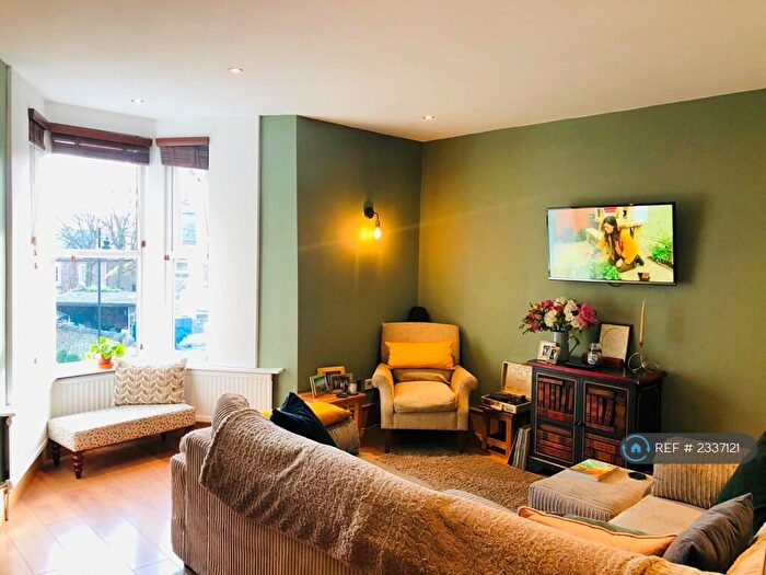 2 Bedroom Flat To Rent In Priory Road, Sheffield, S7