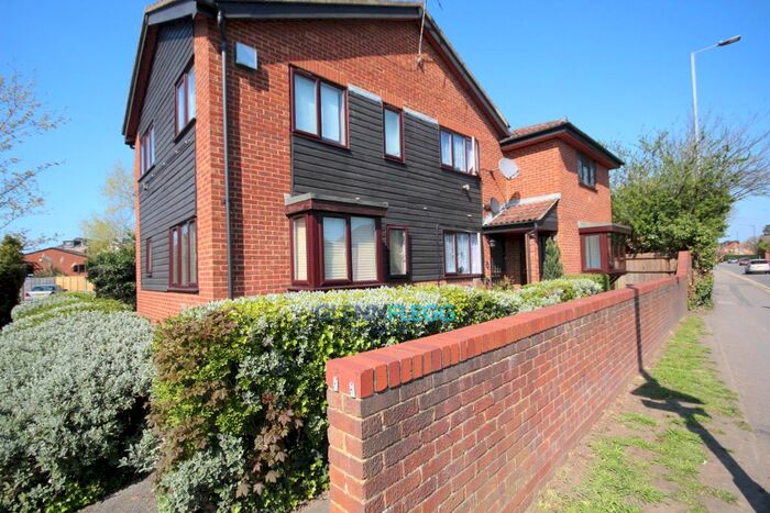 1 Bedroom Terraced House To Rent In Mountbatten Close, Slough, SL1