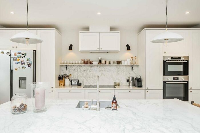 5 Bedroom Terraced House To Rent In Graham Road, London, SW19