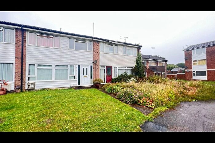 3 Bedroom Terraced House To Rent In Collings Wells Close, Caddington, LU1
