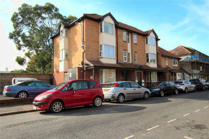 2 Bedroom Apartment To Rent In Tintagel Court, A Gordon Road, Shoreham, West Sussex, BN43