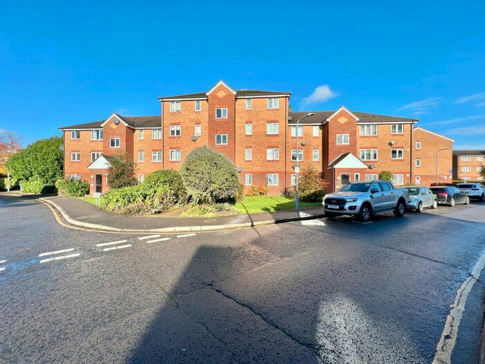 1 Bedroom Flat To Rent In Fenman Gardens, Goodmayes, Ilford, IG3