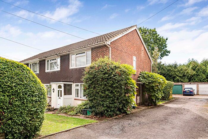 2 Bedroom Flat For Sale In Bettespol Meadows, Redbourn, AL3