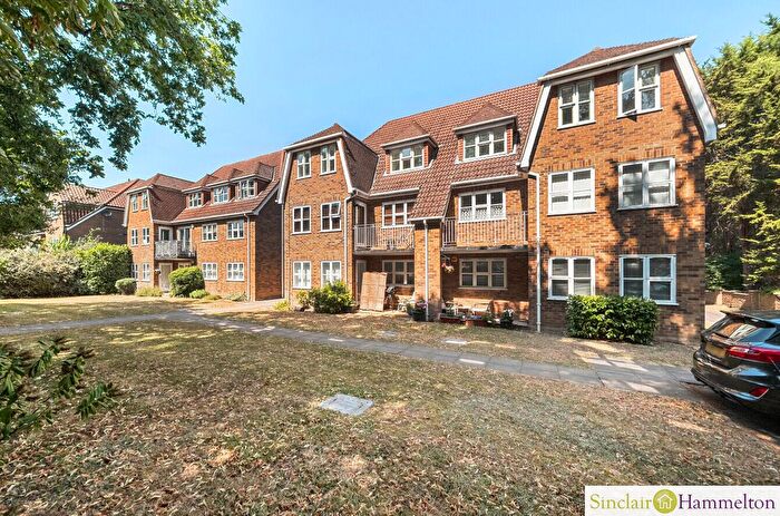 2 Bedroom Flat For Sale In Flat Wych Elm Lodge, London Lane, Bromley, BR1