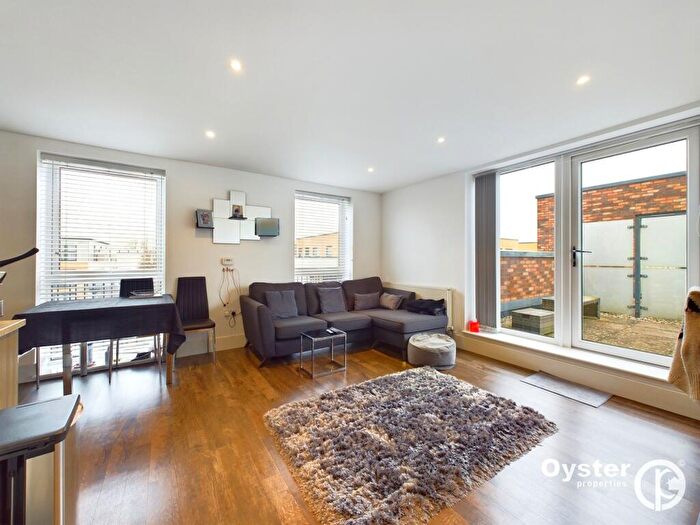 1 Bedroom Flat For Sale In Letchworth Road, Stanmore, HA7