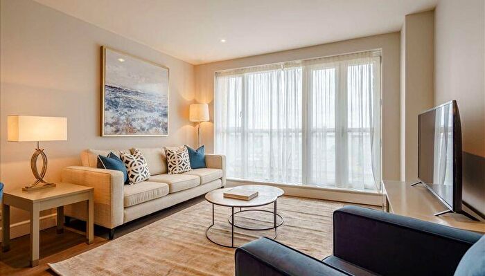 2 Bedroom Apartment To Rent In Westferry Circus, London, E14