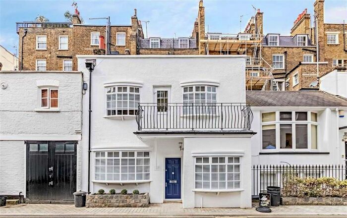 2 Bedroom Property To Rent In Gloucester Place Mews, London, W1U