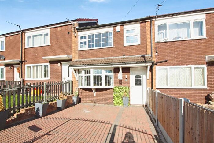 3 Bedroom Terraced House For Sale In Langbar Road, Leeds, LS14