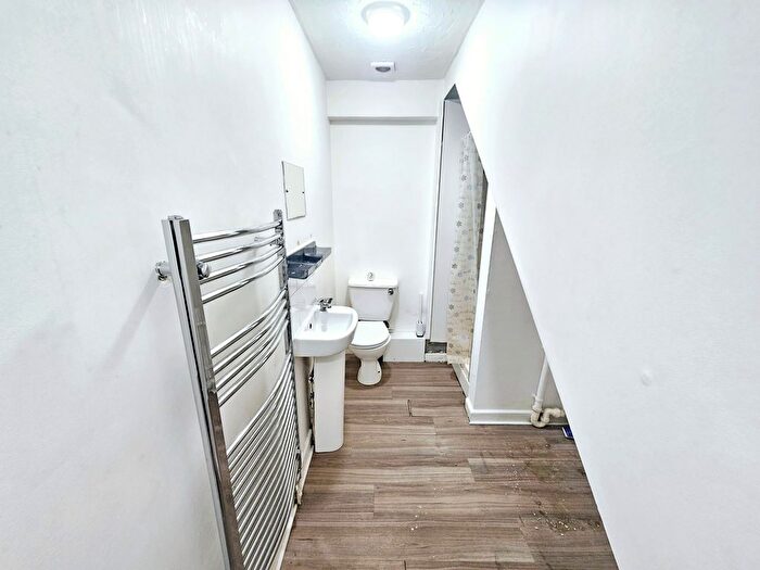 1 Bedroom Flat To Rent In Bitterne Road West, Southampton, SO18