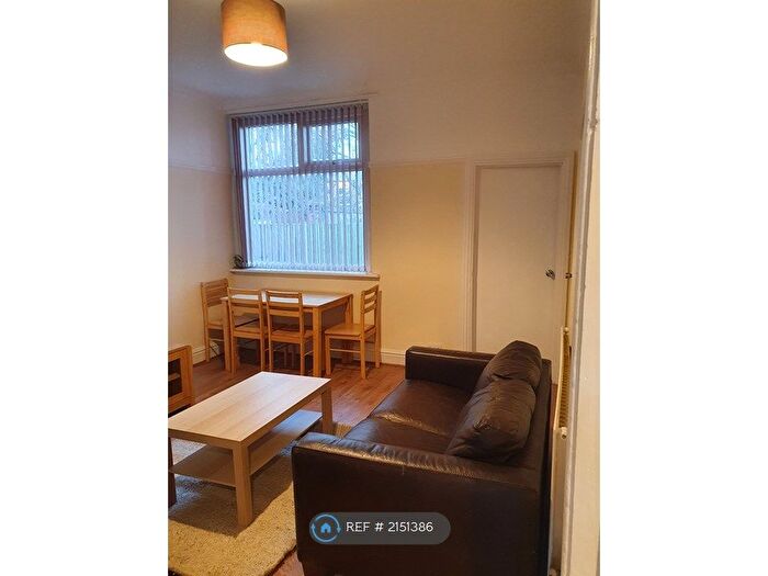3 Bedroom Semi-Detached House To Rent In Rusholme Grove, Manchester, M14