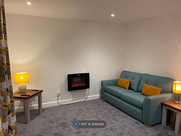 2 Bedroom Flat To Rent In Weeland Road, Knottingley, WF11