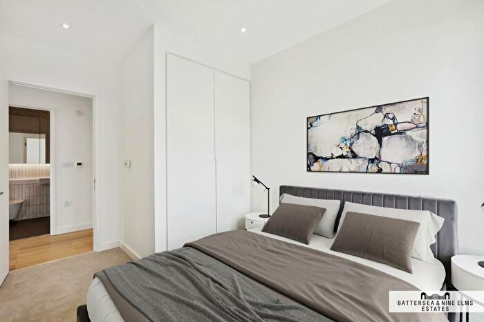 2 Bedroom Apartment To Rent In East Apartments, Heart Of Hale, N17