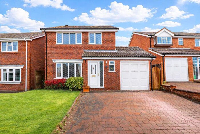 4 Bedroom Detached House For Sale In Paddocks Road, Rushden, NN10
