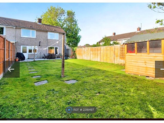 3 Bedroom Semi-Detached House To Rent In Blay Close, Oxford, OX4