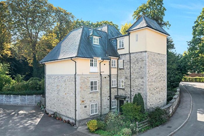 2 Bedroom Flat For Sale In Maen Gardens, Culliford Road, Dorchester, DT1