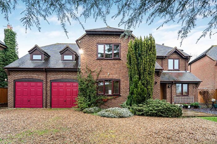 5 Bedroom Country House For Sale In The Avenue, Worminghall, Aylesbury, Buckinghamshire, HP18