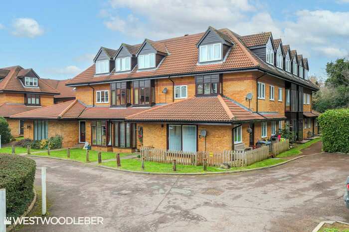 2 Bedroom Apartment To Rent In Palmer Court, Ware, SG12