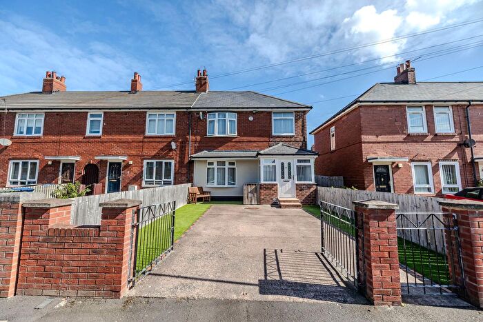 2 Bedroom End Of Terrace House For Sale In Westbury Avenue, Newcastle Upon Tyne, NE6