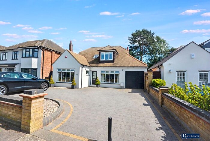 3 Bedroom Detached House For Sale In Great Nelmes Chase, Emerson Park, Hornchurch, RM11
