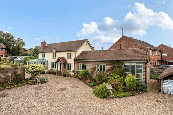 4 Bedroom Detached House For Sale In The Bines, Clehonger, Hereford, HR2