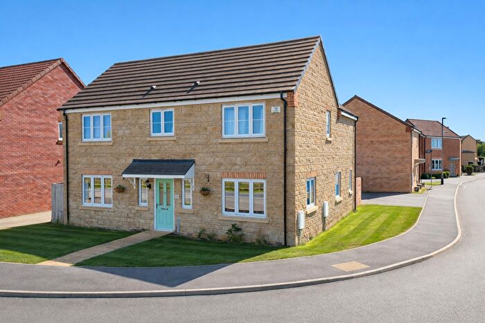 4 Bedroom Detached House For Sale In Harrier Way, Market Deeping, Peterborough, PE6
