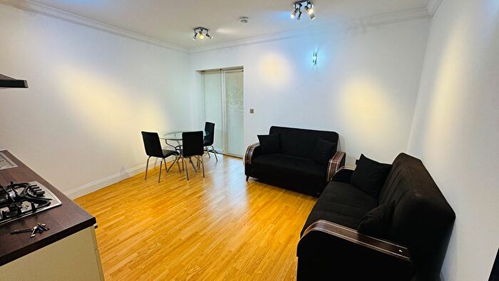 1 Bedroom Flat To Rent In Meyrick Road, London, SW11