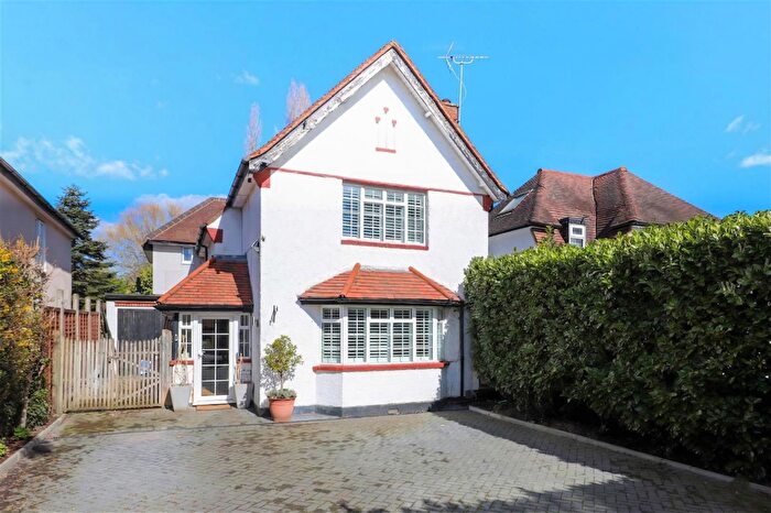 4 Bedroom Detached House For Sale In Sharps Lane, Ruislip, HA4