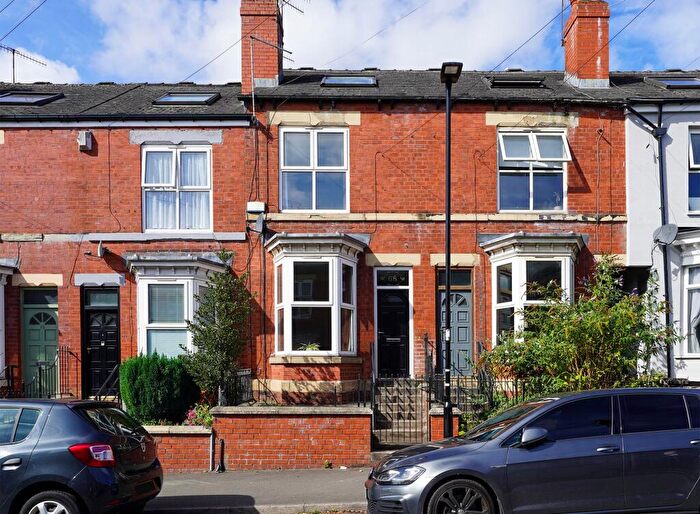 3 Bedroom Terraced House For Sale In Vincent Road, Sheffield, S7