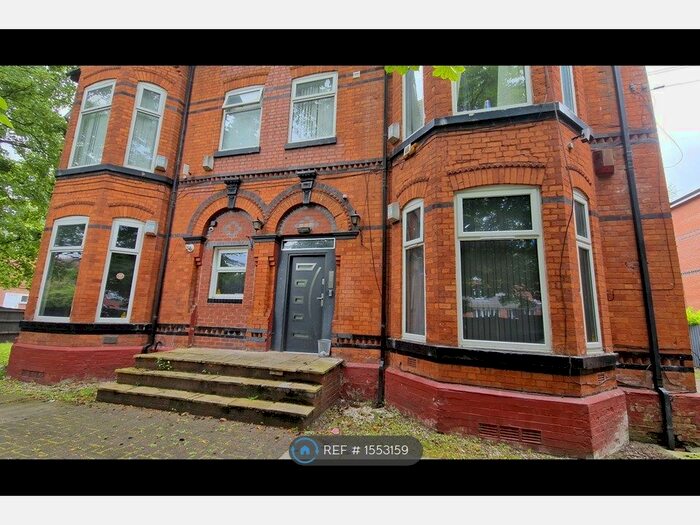 3 Bedroom Flat To Rent In Polygon Road, Manchester, M8