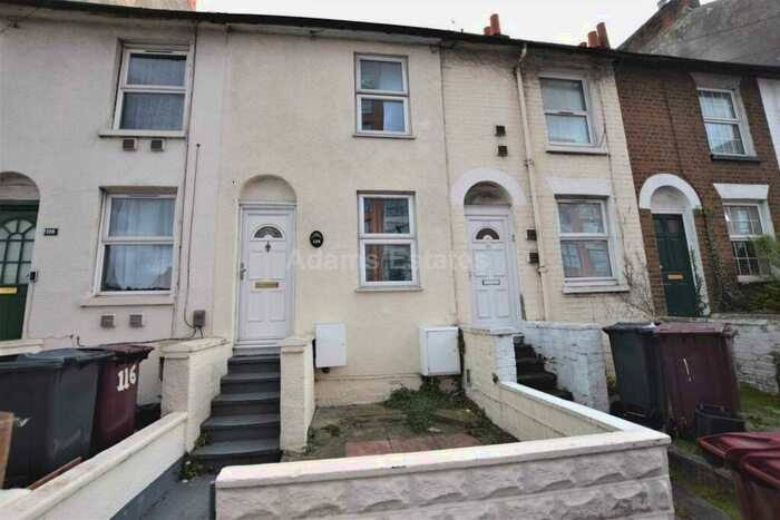 3 Bedroom Terraced House To Rent In Queens Road, Reading, RG1