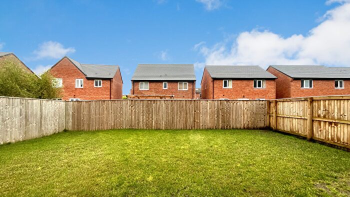 4 Bedroom Terraced House To Rent In Swanage Close, Preston, PR4