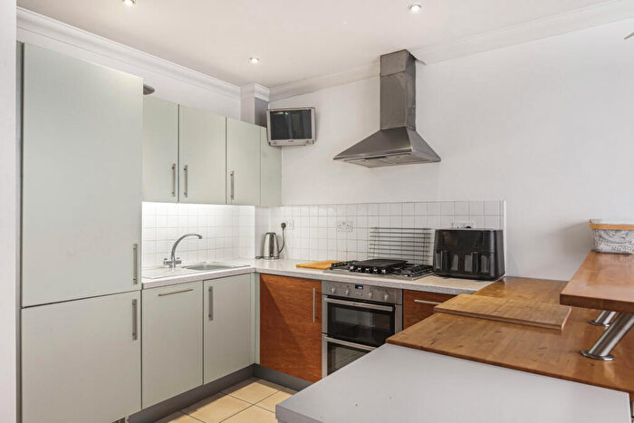 1 Bedroom Apartment For Sale In Cheshire Street, London, E2