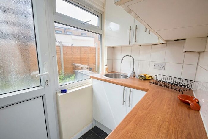 Studio To Rent In Station Road, Ashford, TW15