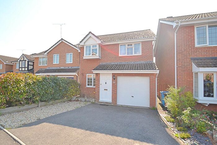 3 Bedroom Detached House To Rent In Creekmoor, BH17