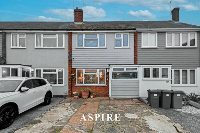 3 Bedroom Terraced House For Sale In Regan Close, Stanford-Le-Hope, SS17