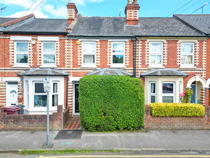 2 Bedroom Terraced House For Sale In Coldicutt Street, Caversham, RG4