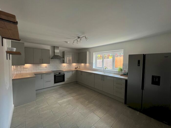 2 Bedroom Bungalow To Rent In Medway, Swindon, SN25