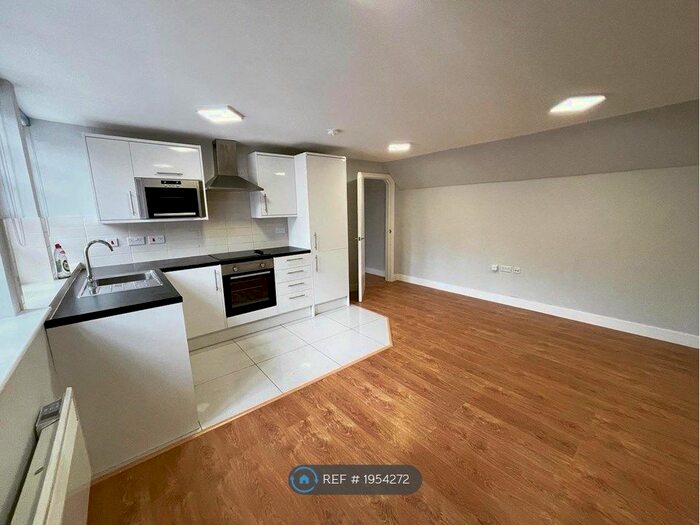 1 Bedroom Flat To Rent In Rose & Crown Walk, Saffron Walden, CB10