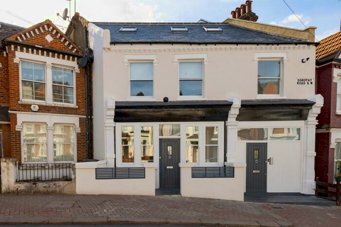 1 Bedroom Flat To Rent In Dorothy Road, Battersea, London, SW11