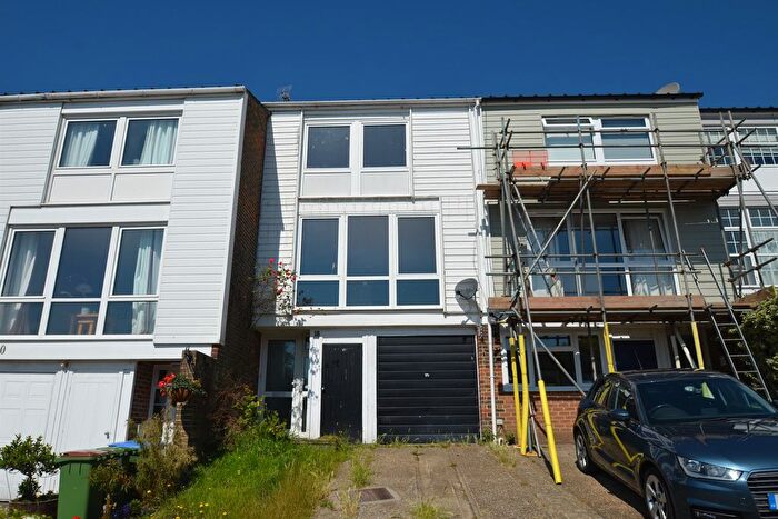 4 Bedroom Terraced House To Rent In Little Dippers, Pulborough, RH20